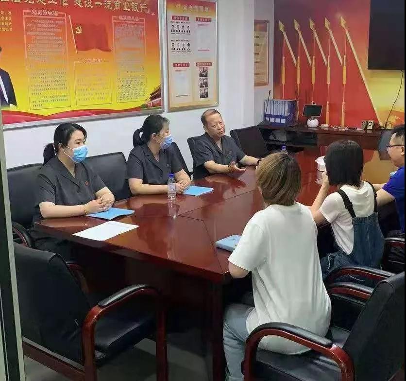 榆树法院走进银行送“典”法